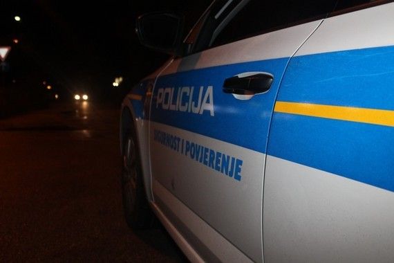 Kod Tinjana vozilo sletjelo s ceste: poginuo 14-godišnjak