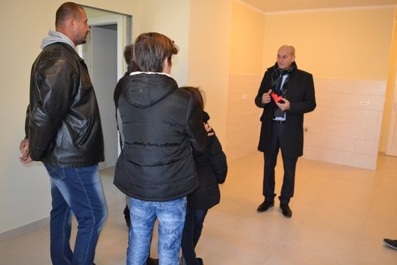 Grad dao stan na korištenje: Još jedna umaška obitelj dobila novi dom