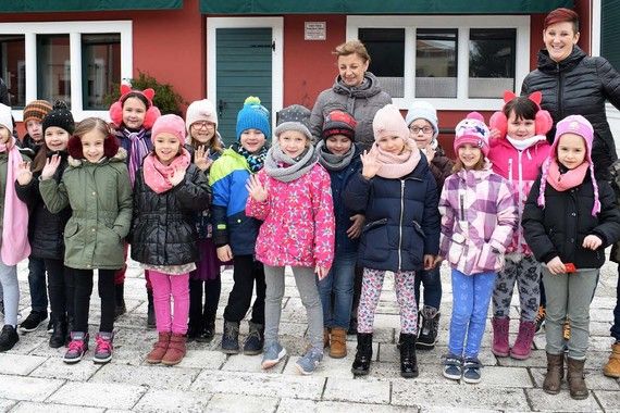 Mali Umažani se zasladili svježim pecivom i palačinkama u Istarskom selu