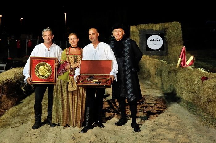 Slavodobitnici Ive Štoković i Ante Tonči Topić sa suprugom i kumom