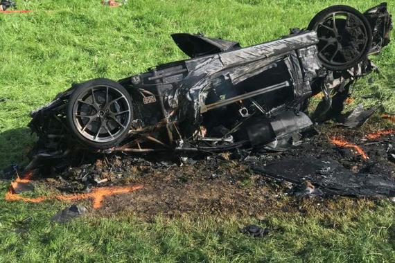 Prevrnuo se na cesti za Pazin: Auto u potpunosti izgorio