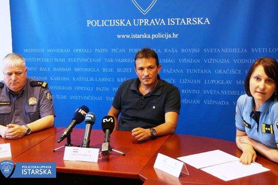 Policija objavila detalje o pronalasku torbe pune droge u autobusu