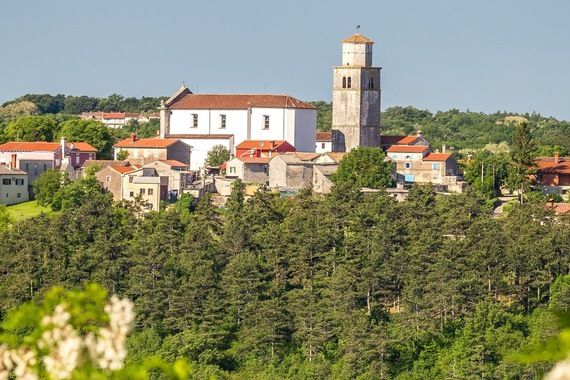 U kući u Tinjanu pronađen mrtav muškarac