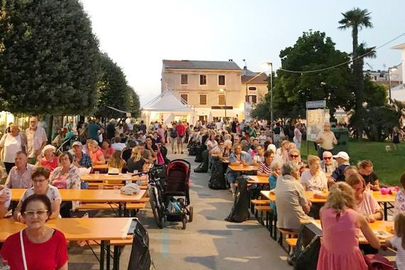 Umaška noć uz vatromet za kraj rekordne turističke sezone