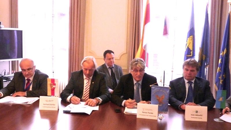 Predsjednici četiriju regija na konferenciji za novinare u Bruxellesu