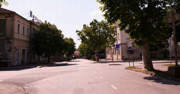 Dva huligana iz Karojbe i Heki u Pazinu napala stariji bračni par 