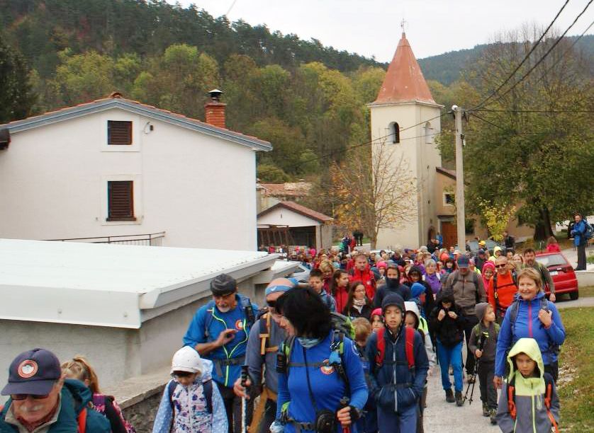 Planinarska povorka u Račjoj vasi