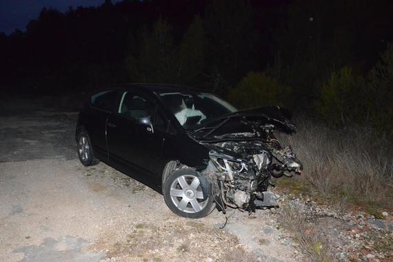 Troje ljudi ozlijeđeno: Dijelovi auta letjeli na sve strane