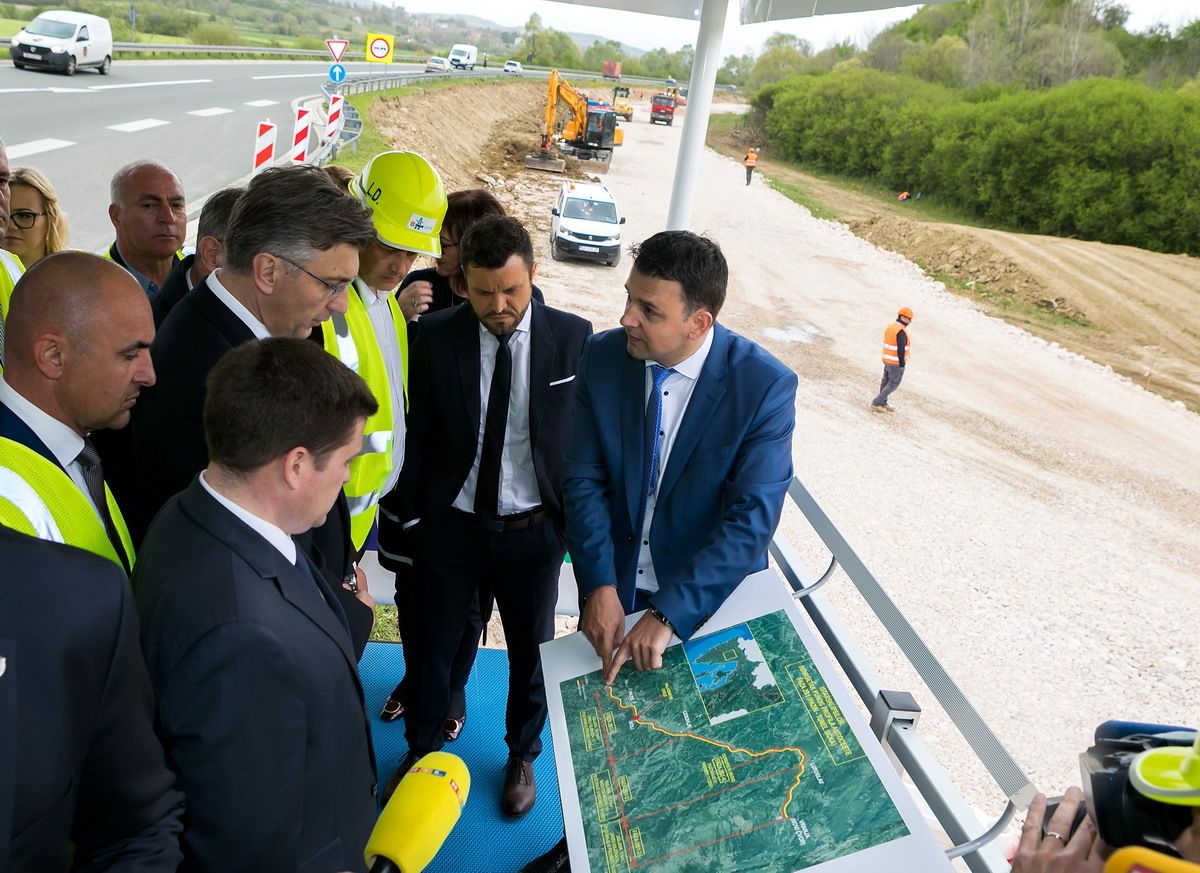 Premijer Plenković s ministrima i predstavnicima BIna Istre