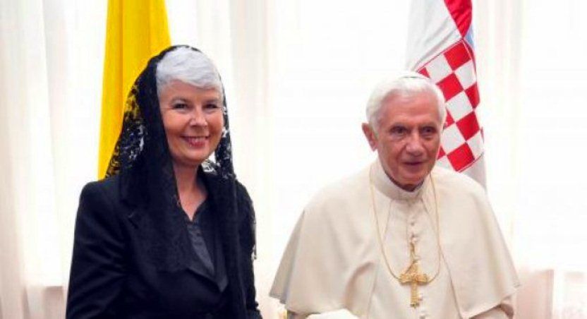 Kosor: Ovo je posebno osjetljivo pitanje jer je riječ o Vatikanu (Foto: Večernji list)