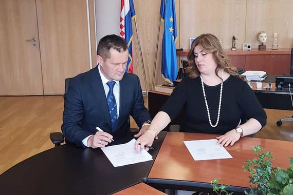 U Sv. Petru u Šumi gradit će se prva Hrvatska kuća od kobasica