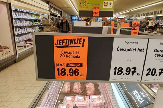 U Lidlu smanjili cijenu ćevapa za 1 lipu i stavili natpis 'jeftinije'