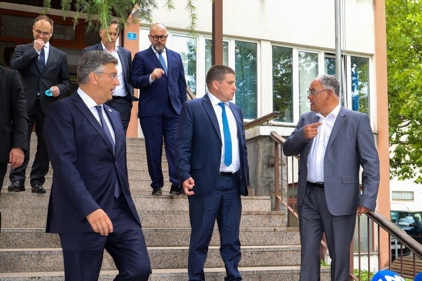 Kajin i Plenković u Buzetu (foto: Srećko Niketić/PIXSELL)  