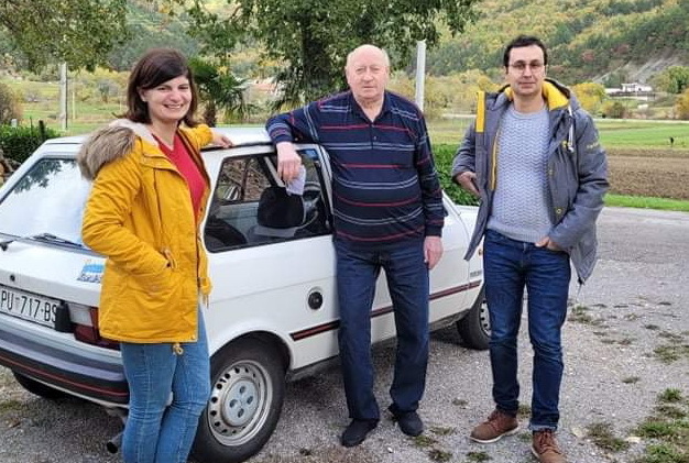 Mario Nemarnik s kupcima iz Belgije (foto: privatni album Z. Majcan)