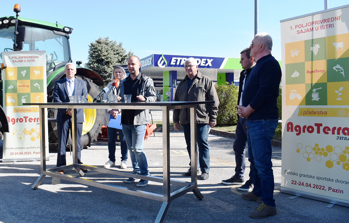Ezio Pinzan, Suzana Jašić, Marko Londero, Vinko Dantinjana, Dean Matić i Armando Miljavac