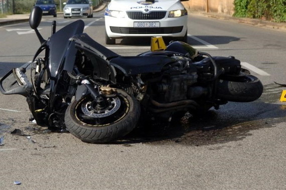 Kod Motovuna teško ozlijeđen maloljetni motociklist bez dozvole