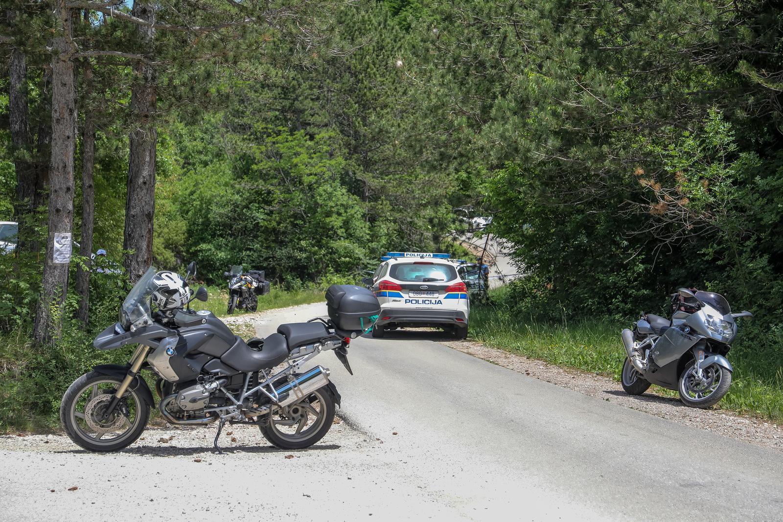 Cesta je za vrijeme očevida bila zatvorena za promet (foto: Srećko Niketić/PIXSELL)