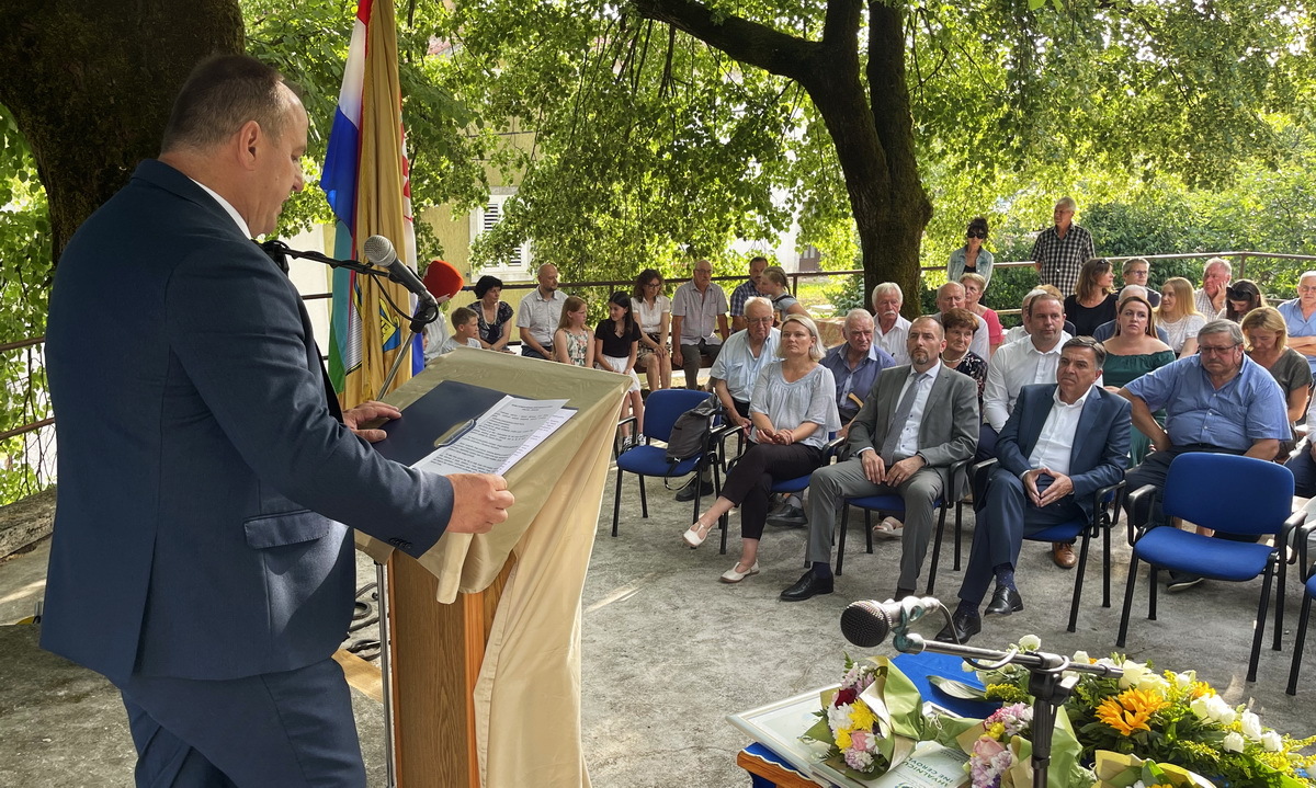 Elvis Šterpin, načelnik Općine Cerovlje na svečanoj sjednici 