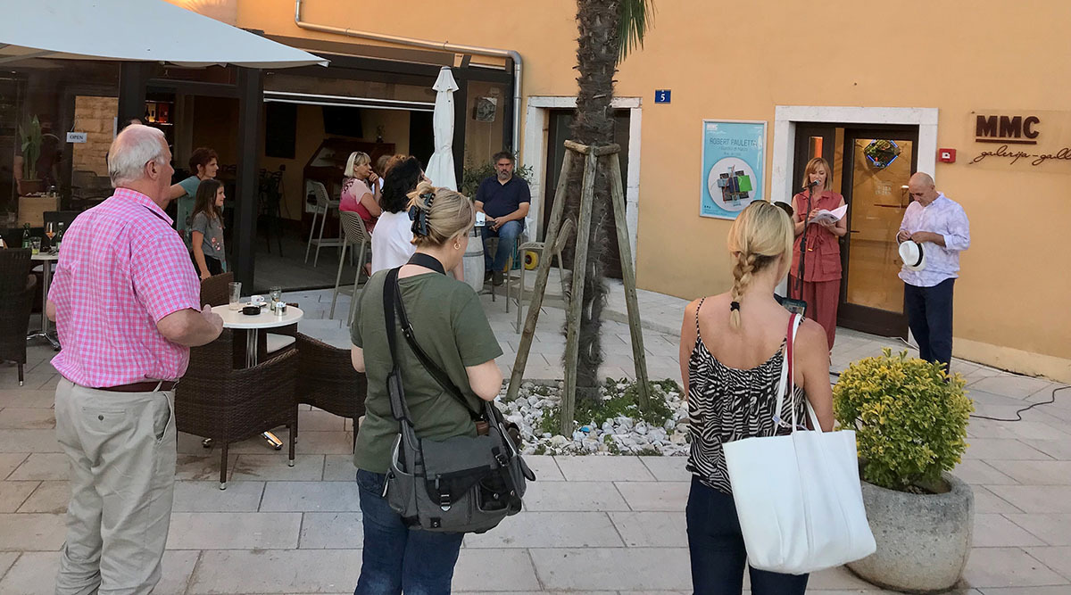 Jedna od manifestacija ispred MMC Galerije Umag (foto: arhiva)