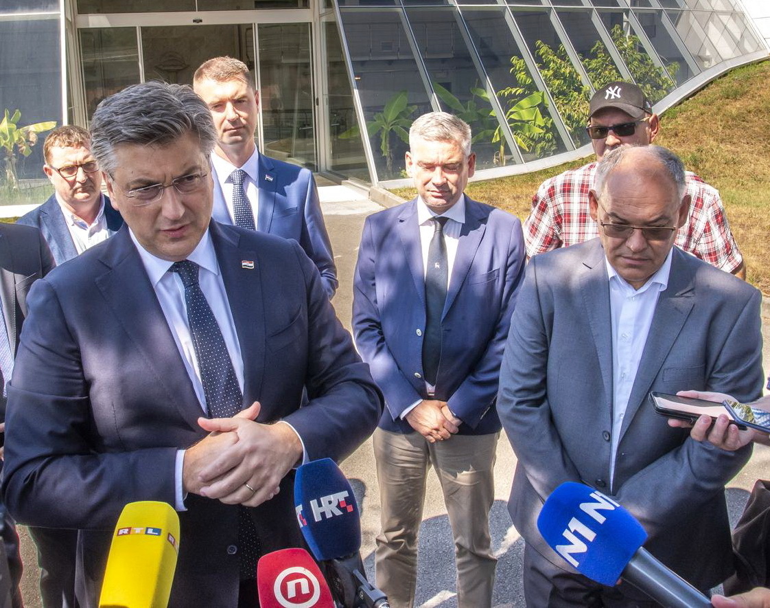 Andrej Plenković i Damir Kajin u Buzetu (foto: Srećko Niketić/PIXSELL)