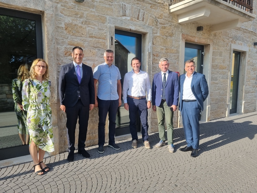 Župan sa suradnicima u Tinjanu