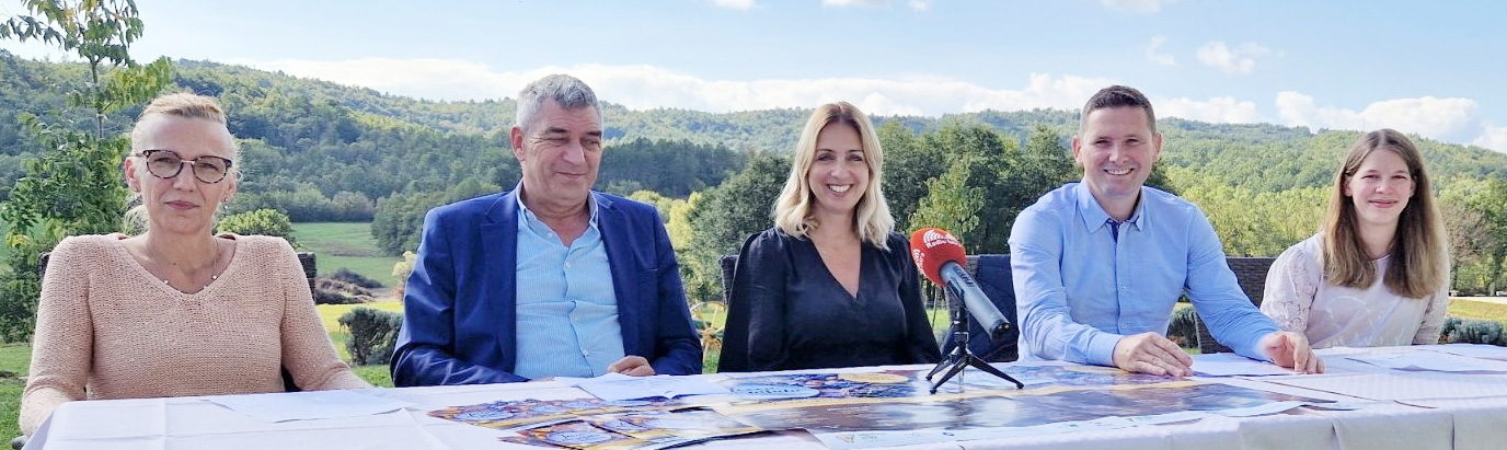 Na press konferenciji u Sandaljima