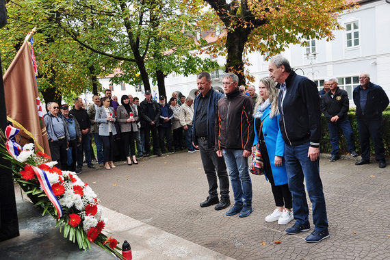 Pazinjani posjetili bivšu bojišnicu. Odali su počast Kristijanu Ladavcu