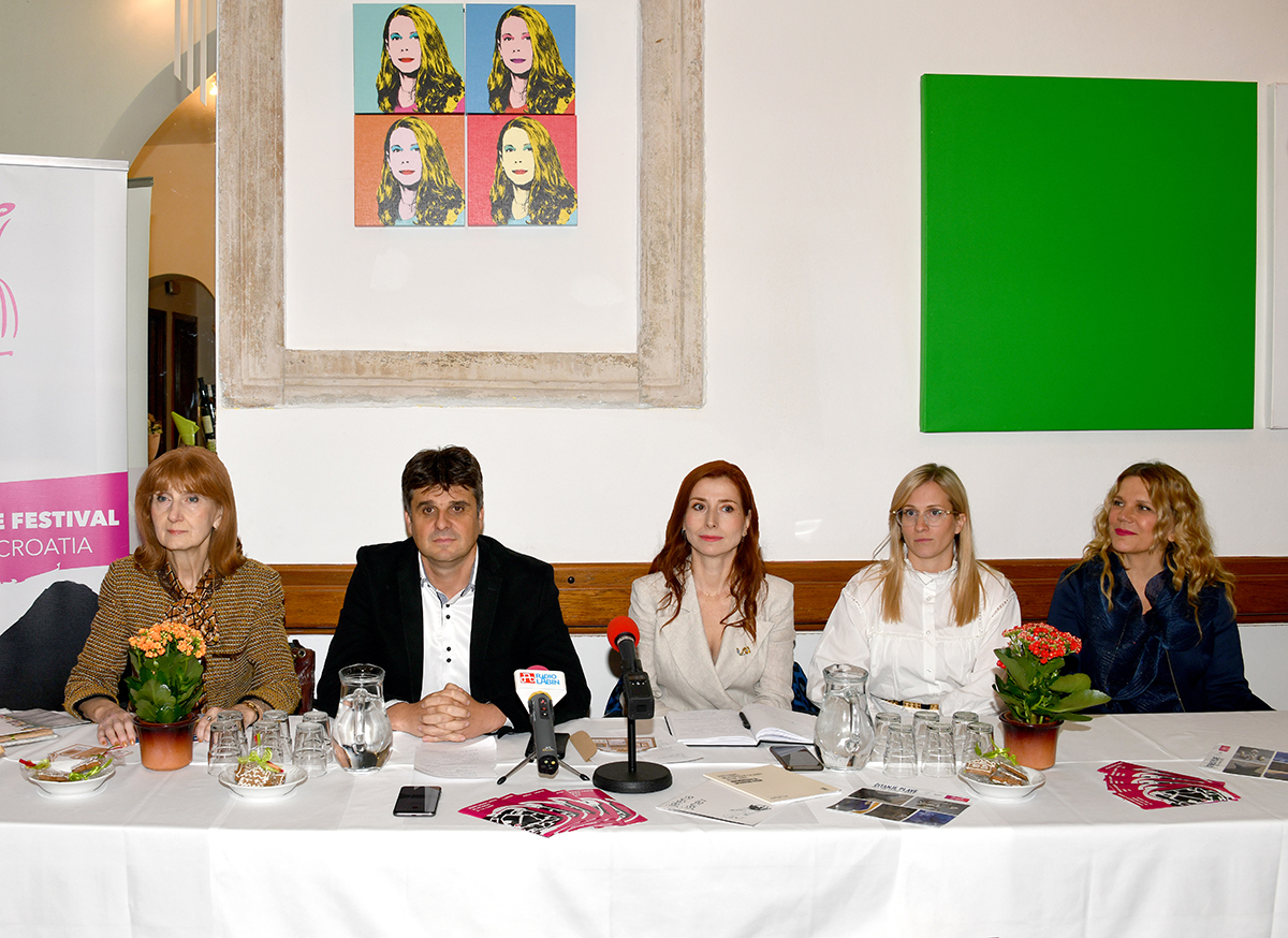 Vesna Pantić, Valter Glavičić, Sonja Damjanović, Amenris Ružić Fornažar i Elis Lovrić
