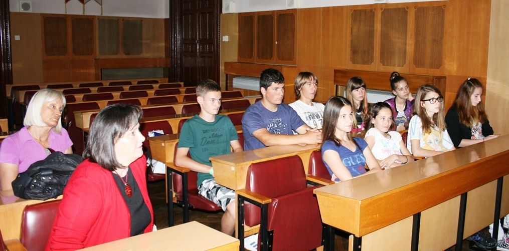 Pohvaljeni su učenici: Diego Žužić, Teddy Deković, Matej Brkić, Katja Oplanić, Martina Legović, Anabel Uljančić, Rebecca Finderle i Zoe Marie Baldo