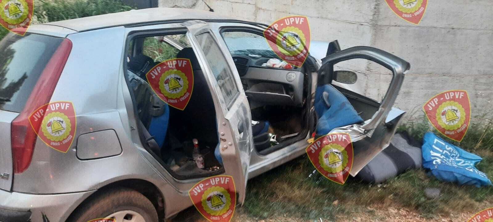 Auto nakon sudara sa zidom
