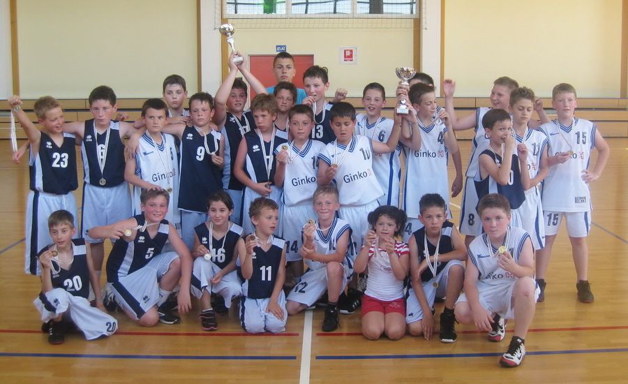 Finalisti KK Radnik Križevci i KK Poreč  