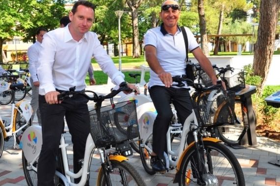 Unajmite bicikl i vozite se Umagom: Predstavljen projekt Park&Ride