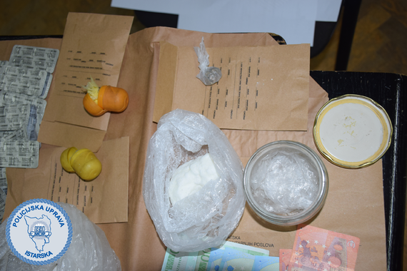 Policija uhvatila dilera u Bujama