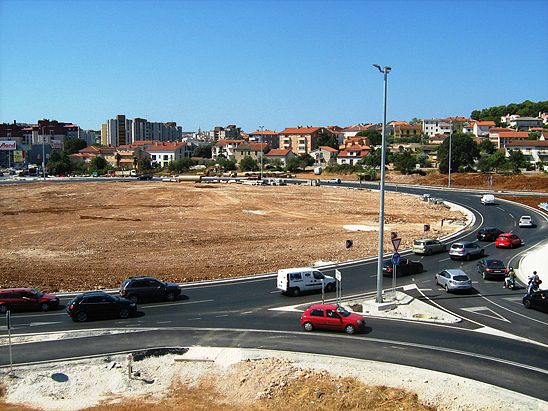 Pitanje o namjeni središnjeg dijela kružnog toka u Šijani bilo je i povod rasprave na zadnjoj sjednici Gradskog vijeća Pule
