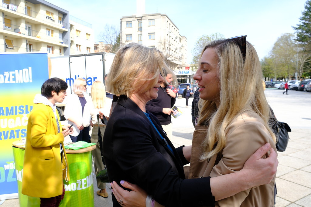 Sandra Benčić i Sanja Radolović (foto: Milivoj Mijošek)