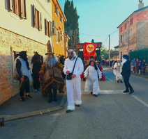 Priključuju se i učenici škole (Foto: Aldo Pokrajac)