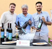 Marijeto Vozila - Vina Foškić sa sinovima
