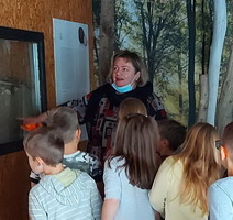 Terenska nastava u Kulturno edukativnom centru Kaštel u Motovunu gdje posjetitelji proučavaju rast tartufa