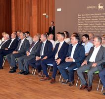Među uzvanicima je bio i bivši predsjednik Stjepan Mesić