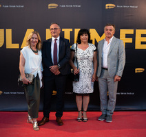 Robert Šveb, Kornelija Benazić s pratnjama