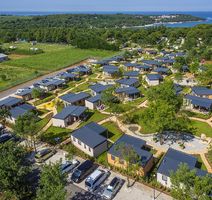 Kamp Lanterna - novi Meditterranean Garden Premium Village