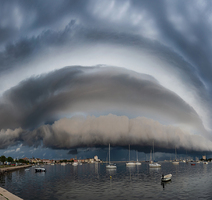Shelf cloud riva