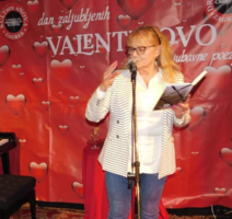 Radojka Kramar (Pula) govori pjesmu "Pjesma za nju"