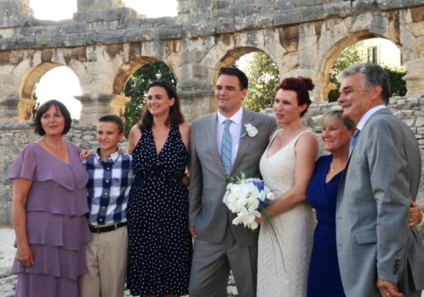 Marina Radovich, kćerka Natasha sa sinom Christopherom, Aleks i Nikki, Christy Vivion, Nikina mama i Miroslav Radovich