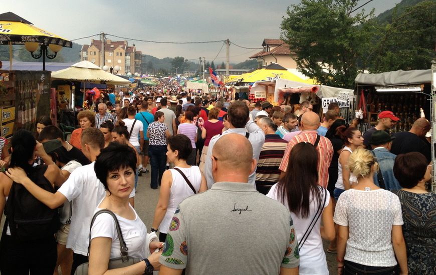 Ulice su doslovno zatrpane ljudima