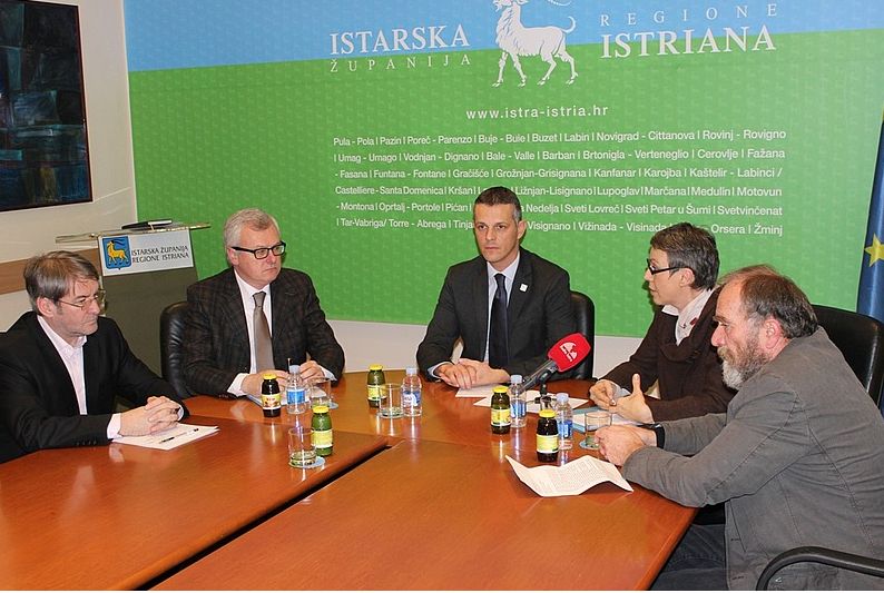 Vladimir Torbica, Robert Matijašić, Valter Flego, Jasmina Bavoljak i Mladen Lučić 