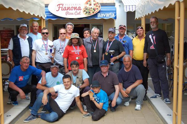 Svi sudionici Međuopćinskog prvenstva istočne Istre za kategoriju seniori štap obala