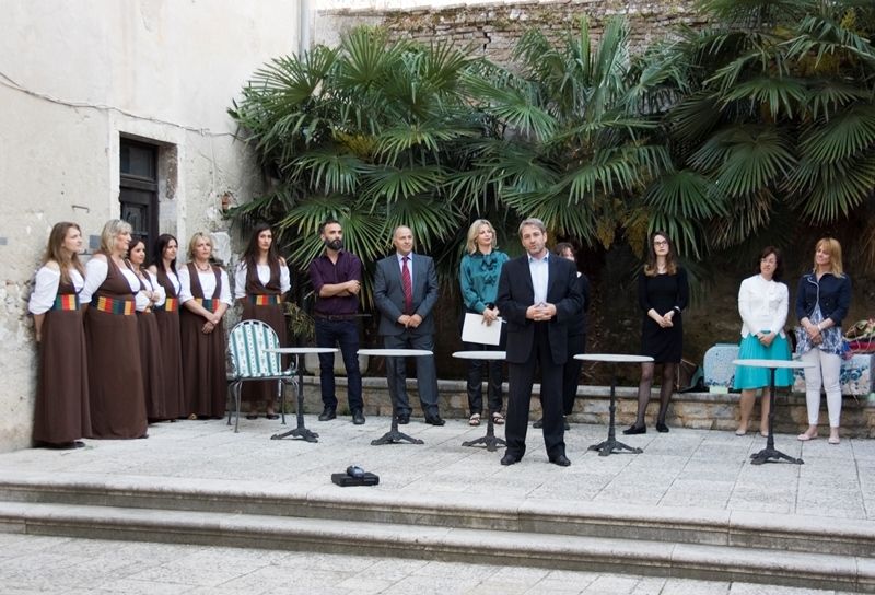 Izložbu je otvorio Vladimir Torbica, pročelnik za kulturu