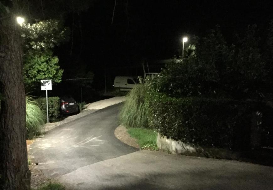 Ulica B. Valenti noću