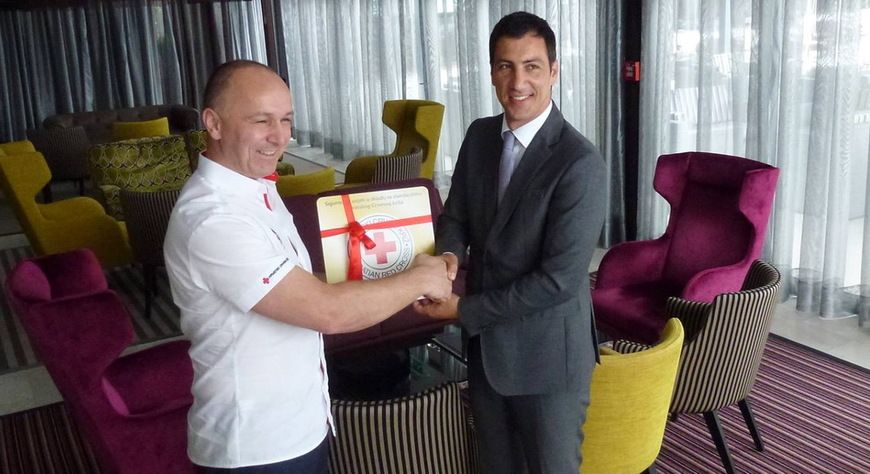 Robert Markt uručio je priznanje direktoru hotela Tomislavu Korošecu